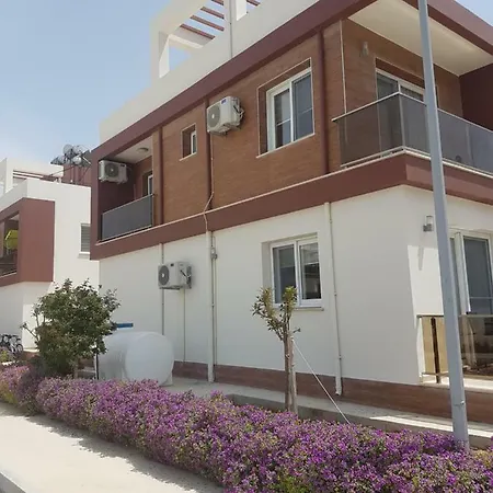 Royal Sun House, Close To Long Beach Фамагуста