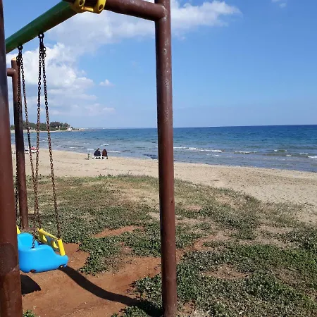 Royal Sun House, Close To Long Beach Дом отдыха *