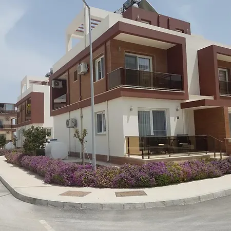 Feriehus Royal Sun House, Close To Long Beach *